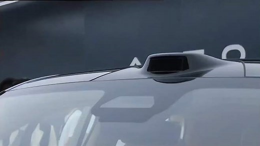 华为AR-HUD登场！问界M9驾驶体验升级