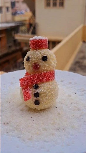 Meet my adorable coconut snowman ☃️—cute, snowy, and impossible to resist! 🎄✨