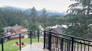 Beautiful Pyramid Lake#Alberta #teamcan🍁 #zaiden20ca #PyramidLakeResort#lake#Rockies