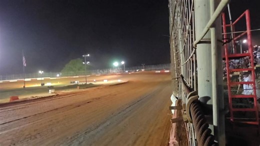 34K views · 679 reactions |  #throwback #latemodel #dirttrackracing #racing #reel #dirtracing #sendit | Dirt N' Speed Media | Facebook