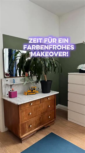 Lisa & Oli | Vom Messiehaus zum Traumhaus on Instagram: "Werbung. Blau mit Seifenblasen für das Spielzimmer? Ja, bitte! Wir sind mit unserer Sanierung noch längst nicht so weit, dass an Interior zu denken ist und deswegen verpasse ich unserer Mietwohnung nun ein Makeover, um schon mal ein Gespür für Farben und Dekorationen zu bekommen. Und diese alte Kommode im Spielzimmer unserer Kinder macht den Anfang. @misspompadour_de hat Blau mit Seifenblasen als Trendfarbe 2026 auserkoren und ich so: Yes!