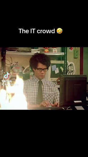 The IT Crowd: Hilarious Fire Emergency Scene