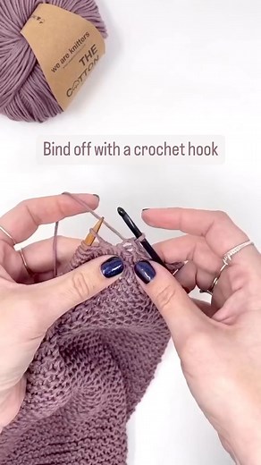 We Are Knitters ✌️ on Instagram: "Knitting tip: how to bind off with a crochet hook 朗 Who knows this trick? Share this to all your knitting friends! By @theknottyboss"