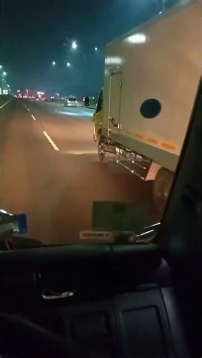 kelompok penerbang paket #viral #viralvideo #trukoleng