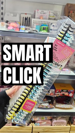 🔥 Perforadora Smart Click 🔥 Un kit para anillar con perforadora más 6 espirales Smart Click, que son básicamente espirales que tienen un sistema que te permite abrirlos y cerrarlos las veces que quieras! De esta forma se pueden agregar o sacar hojas y reutilizar los espirales! Podés anillar apuntes, resumenes, y hasta armar tus propios cuadernos! Se puede perforar hasta 5 hojas al mismo tiempo! Que te pareció? Encontrá todos los productos en nuestra página web: 🌐 https://somosconfirma.com (li