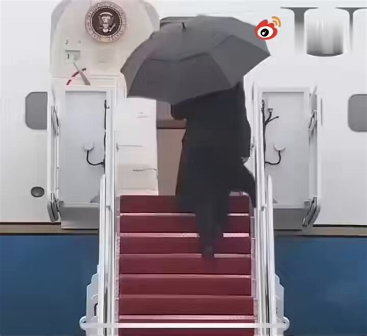 看川普这种素质，亏7700万屁民瞎了眼！