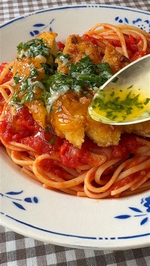 Margie Nomura on Instagram: "Recipe 13 of 100: Crispy Parmesan chicken with simple tomato pasta The ultimate comfort food after a long day. Such a delicious combination and so easy to put together. The recipe will be coming to ALL subscribers of my newsletter on Sunday. Make sure you’re subscribed and you’ll get it in your inbox on Sunday 🩷 Sign up here: https://dinnertonight.substack.com or just let me know in the comments and I can send you the link 💛 #dinnertonight #easypasta 