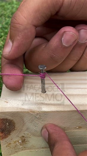 What every bricklayer learns early.Basic, but crucial#ConstructionLife #BuilderTip #FundamentalSkill