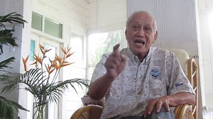 Fesiligia Tui Atua Tu’uaiga Ole Mativa By Martha Taumata Faavae E le o faigoifie ia Tui Atua Tupua Tamasese Efi, tu’uaiga o le mativa na o’o i ai le atunu’u ile taimi o avea ma Palemia, fa’atusa ile tamaoaiga o Samoa I pulega o i ai nei a le faigamalo ale Palemia, Tuilaepa Sailele Malielegaoi. O le taeao analeila na saunoa ai fa’atusatusa i le taimi nei ma le tele o suiga ua tula’i mai, i se feiloaiga ma tusitala i lona maota i Tuaefu. Na fesiligia i lana saunoaga le tele o mataupu e tatau ona f