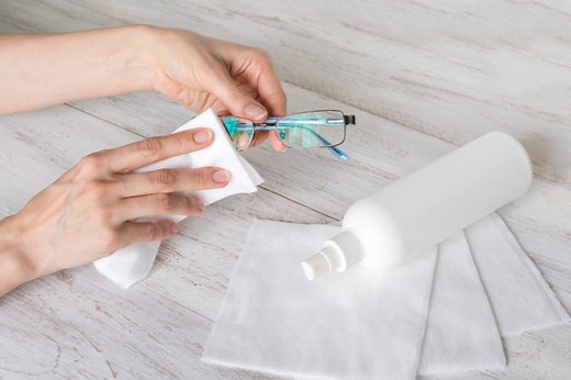 How to Clean Glasses Without a Microfiber Cloth | Safe & Effective Methods