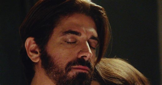 Άγιος έρωτας: Ο πατήρ Νικόλαος εξομολογείται στη Χλόη όλη την αλήθεια για την αδερφή του - Οι εξελίξεις στα νέα επεισόδια της σειράς του Alpha