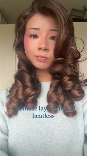 cut those layers!!! #pourtoiii #layers #hairtok #blowout #curls | heatless curls