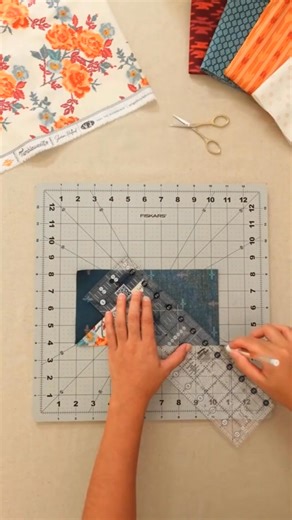 Flying Geese Tutorial by Quilt Step 🔥 #quilt #handmade #sewing #DIY #fypシ゚viral #quilters #doityourself #rug #moroccanrug #handmaderug #rugmaking #rugmoroccan #quiltersoftiktok #craft #usa #binding #quiltbind #viral #viralvideos #sewingtiktok | Love USA Quilters