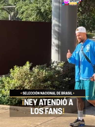 Neymar firma autógrafos en Brasil con la afición