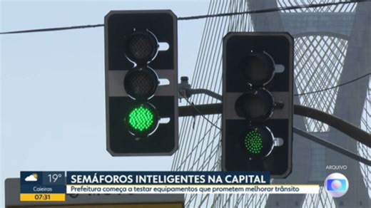 "Semáforos inteligentes" começam a ser testados em cruzamentos da Capital