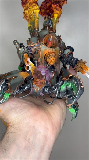 So much fun to paint #painting #warhammer40k #miniaturepainter #warhammer #warhammerpainting