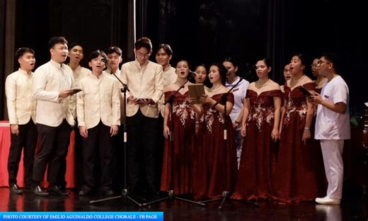 Mga talentado yarn? Emilio Aguinaldo College Chorale bakulaw sa sayawan habang kumakanta!