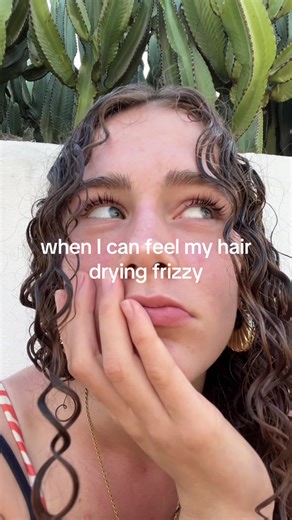 How to Tame Frizzy Curly Hair Naturally