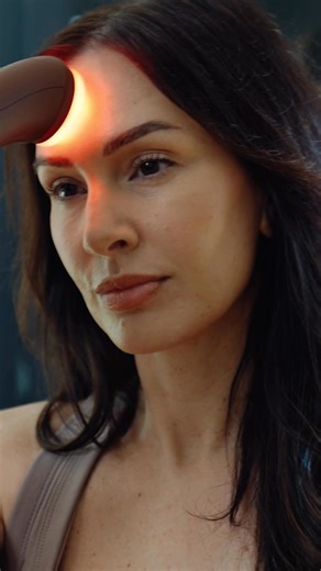 Red light. Refined results. Perfectio X uses targeted wavelengths and long, sweeping motions to help firm, smooth, and rejuvenate the skin - on your terms. | Zero Gravity