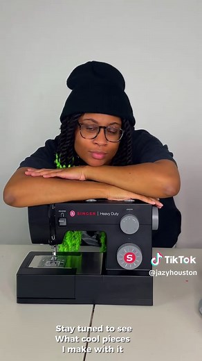 Singer Heavy Duty 4432 Sewing Machine Unboxing