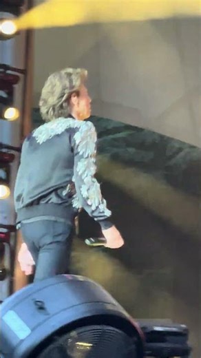 🔥📿 Rolling Stones – People say it can’t be true until they see him walk on stage #MickJagger