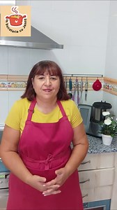 Coasta de porc la cuptor, super frageda si suculenta. Pregateste-o si tu in acest fel si vei vedea cat este de gustoasa. Ingrediente: o bucata de coasta 5 linguri ulei o lingurita sare piper macinat dupa gust o lingurita cimbru uscat putina boia dulce 2 catei de usturoi un sfert de pahar vin alb 3 sferturi pahar de apa pentru sos: jumatate pahar apa 5-6 linguri pasta de tomate 2 linguri otet de mere o lingura de miere sare si piper macinat dupa gust oregano o lingurita de boia dulce | In bucatar