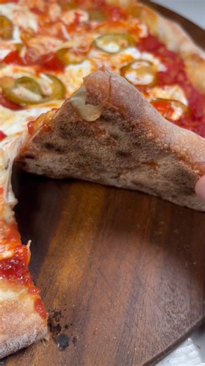 58K views · 426 reactions | Sounds like popcorn, tastes like not popcorn類 Baked for 8min on a baking steel pro preheated to 550F. Baking Steel website is linked in my profile and my discount code “PIZZOFART” gets 10% off❤️‍ Try my easy same day dough recipe, it’s pinned as my top post! Send me your pizza pics to be featured in my stories | pizzofart | Facebook