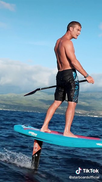 Exploring the Origins of Port and Starboard on a SUP Foil