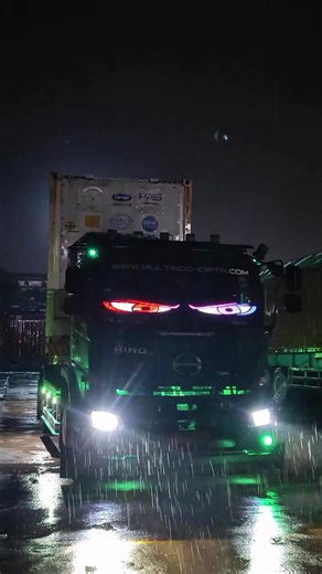 ✌🏻✌🏻#trukmodifikasi #trukmaniaindonesia