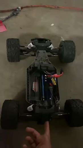 Traxxas rustler VXL 4x4 clicking noise