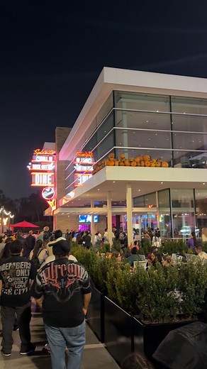 all the men in Downtown Disney 😂 #disney #downtowndisney #disneyland #WorldSeries #dodgers | Krystina Tasker