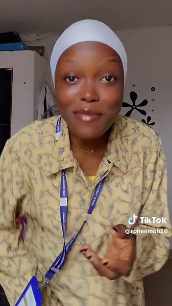 Professional Communication Techniques with Hand Gestures