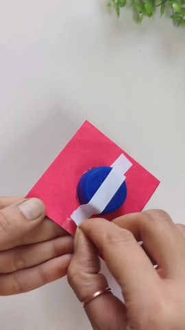 DIY bottle cap craft that turns into cute decor