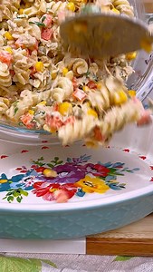 690K views · 15K reactions | Deliciosa ensalada de pasta fría con...