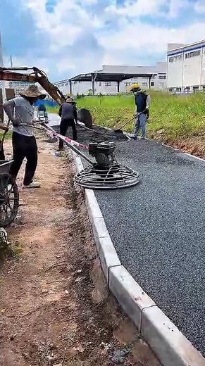Construction machinery Permeable pavement construction