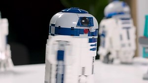 LEGO Star Wars BOOST Droid Commander Set设计师视频