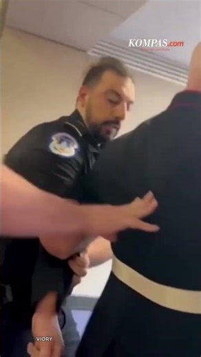 Teriak Tak Mau Perang untuk Israel, Veteran Marinir AS Diusir dari Sidang Kongres