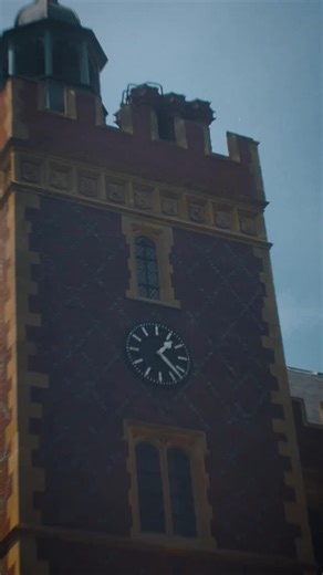 Bienvenue à la Bonobo University 📚 Un campus où on apprend à vivre (et s’habiller) avec style - sans stress, sans copie double, justes des looks bien pensés et un mood easy chic. Au programme ? 🏉 Des moments chill entre potes, des pièces inspirées du vestiaire universitaire et une dégaine cool qui sent encore un peu les vacances ! Pulls si British, jeans parfaits, baskets aux pieds, la saison peu commencer mais à notre rythme ⏳ Uniforme officiel : 🏉 jean parfait 🏉 polo 🏉 bonne dose d’attitu