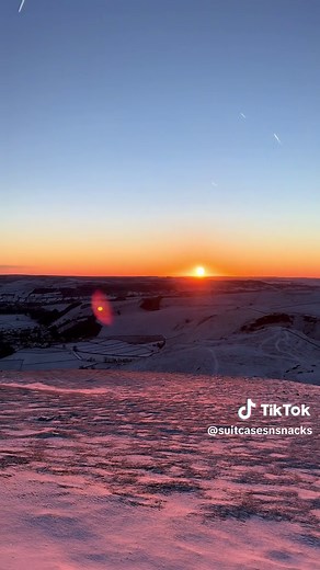 Explore the Magical Sunrise at Mam Tor Peak District