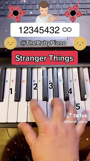 One-Handed Piano: Playing Stranger Things Theme 🎹