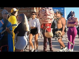 Crowded Venice Beach Boardwalk Weekend Tour - People Watching Walk