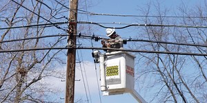 Gov. Scott expected to sign bill loosening professional licensing requirements for immigrants