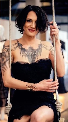 ASIA ARGENTO: La Voce del Sistema (Valerie Dore Style) 🌑🎤 #seguimi #mdemusicshow