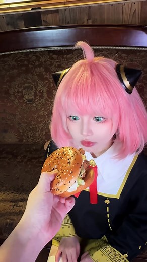 Kitty, You Can Have Cheeseburger | Funny Cat Moments