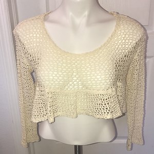 SALE* Up Front Open Knit Cropped Long Sleeve Top