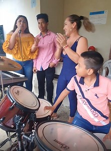 Desde Charapotó JORDAN (16 AÑOS) en el teclado 🎹y JEFFERSON (12 AÑOS) en la batería 🥁 Nos S0RPREND3N con su gran talento🎹🥁🤩 | LAS NENAS Y SU ORQUESTA