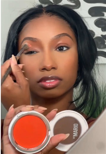 My Simple GlamEbook is now available , straight to the point ▶️ Makeup Made Easy . , Detailed Visuals , Steps and products included to achieve my go to viral glam 🥂✨ are you ready to achieve this super soft look Link in bio 🛒