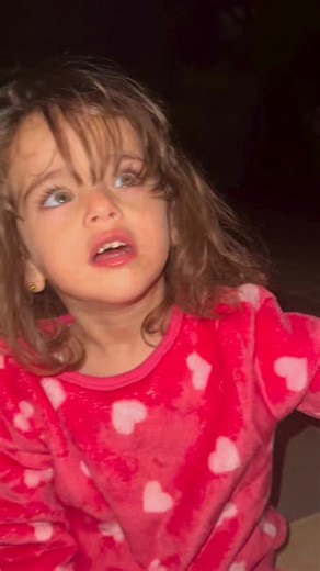 What’s her eyes color🥺 | Maria.catalya