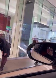 260K views · 2.3K reactions | customer service in japan ❤️❤️ | Our Japan | Facebook