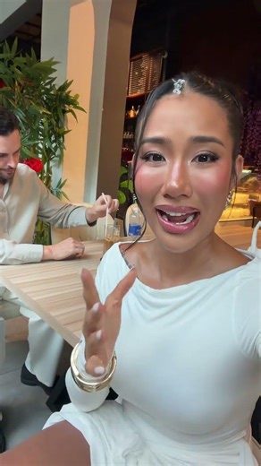 CÚ LỪA! 🤣 Lên Đồ Đi Uống Cà Phê Chụp Hình Sống Ảo... Nhưng Sao Lại Lạc Vô Bệnh Viện Tâm Anh Thế Này?